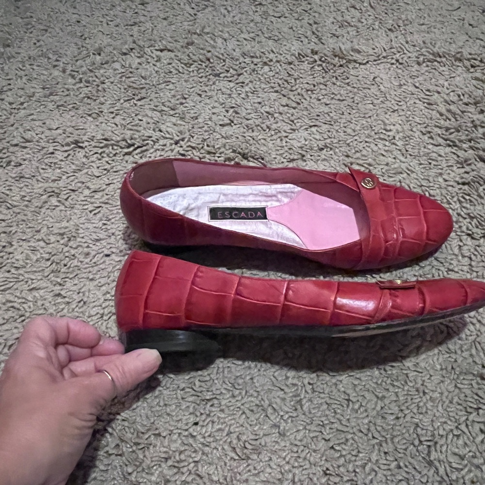 3 for $20 Escada vintage flats/loafers